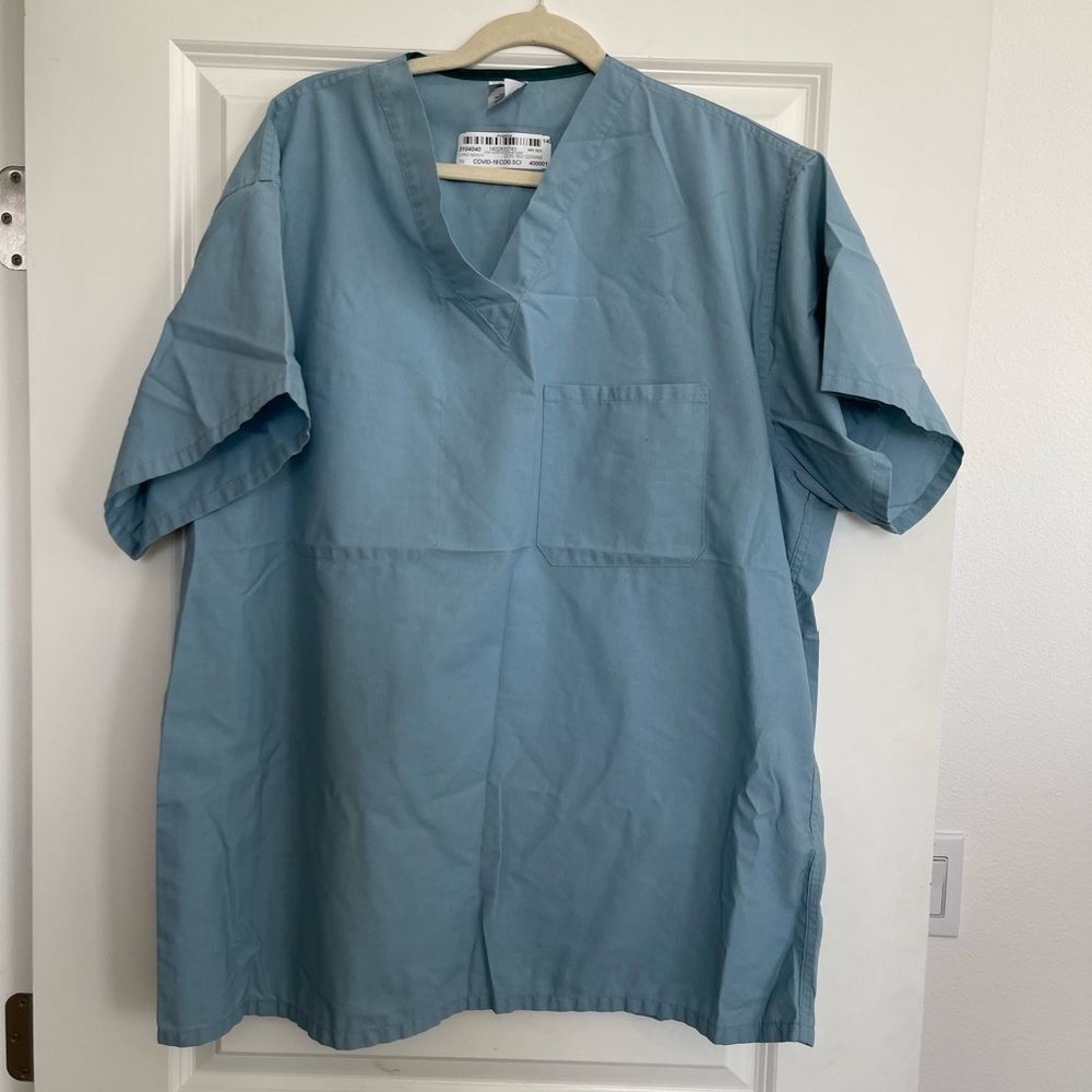 Scrub top 